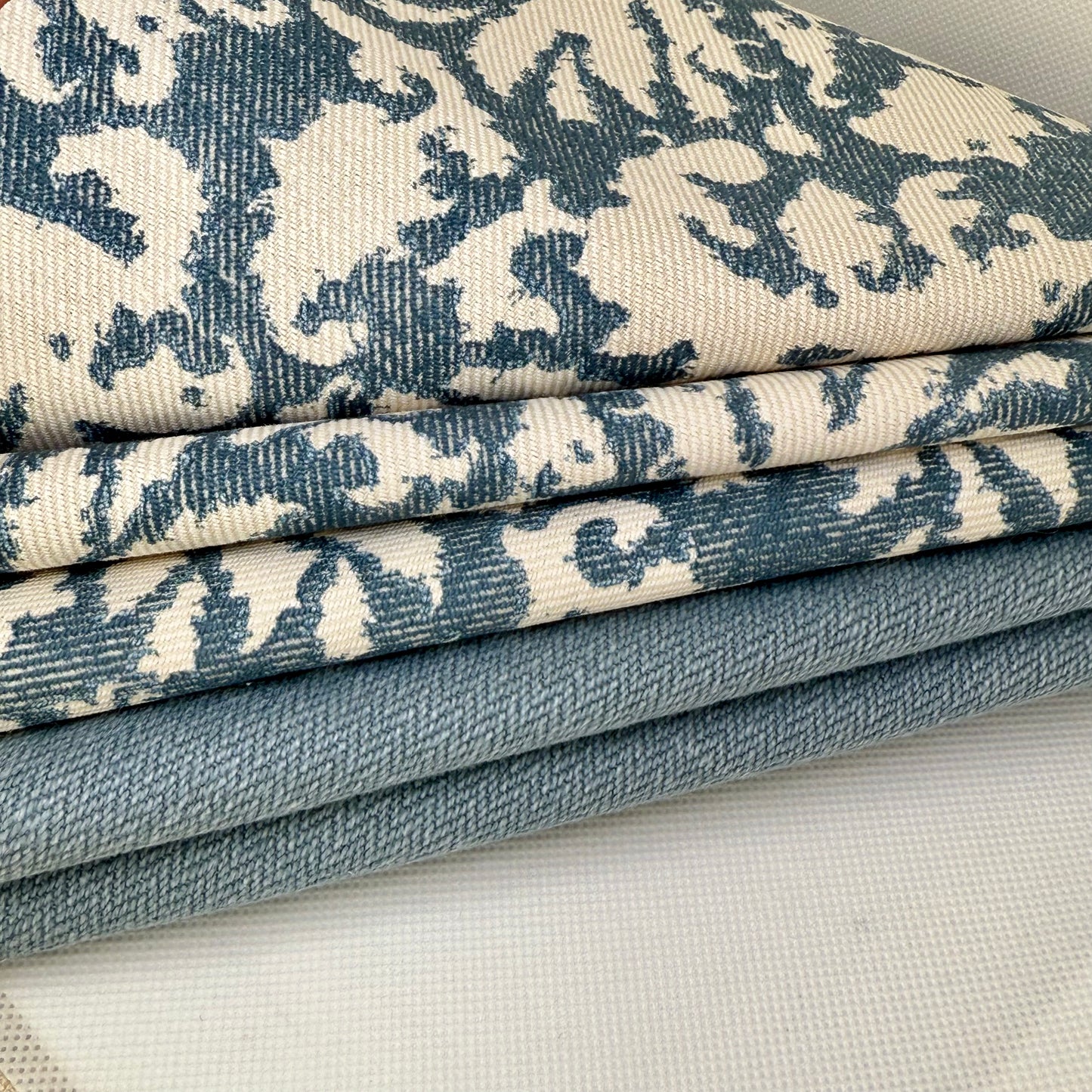 DYI Cushion Cover Set: Fermoie fabric