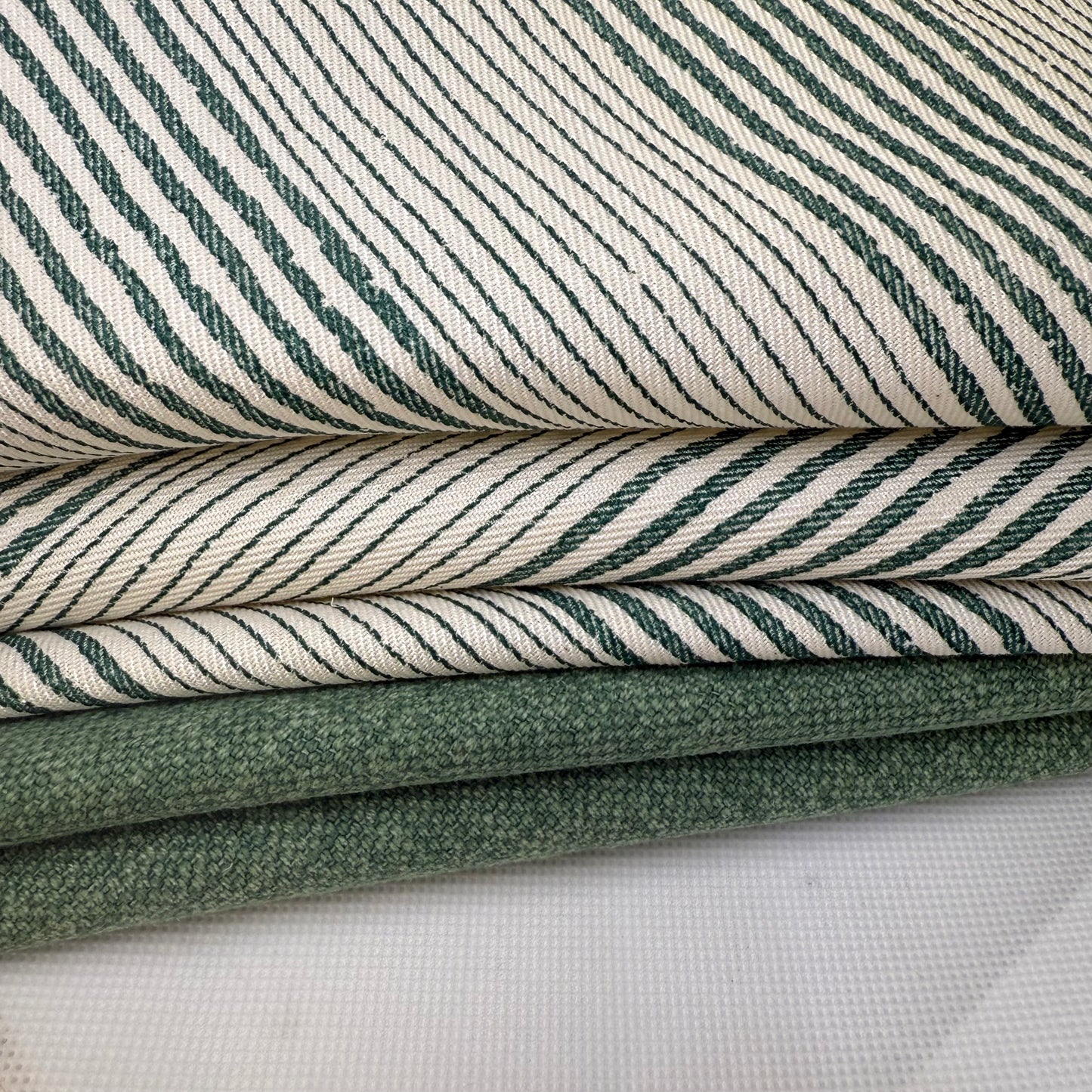 DYI Cushion Cover Set: Fermoie fabric