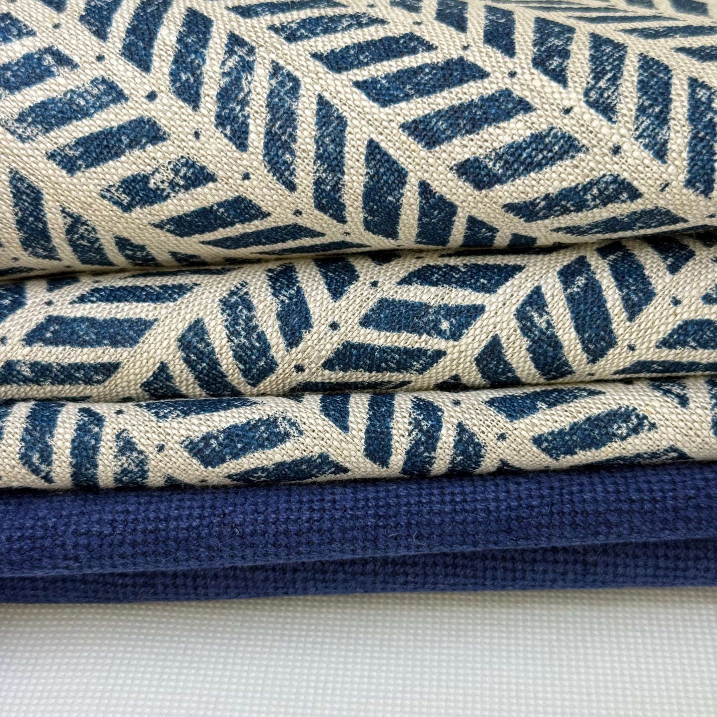 DYI Cushion Cover Set: Random Top Design Fabric