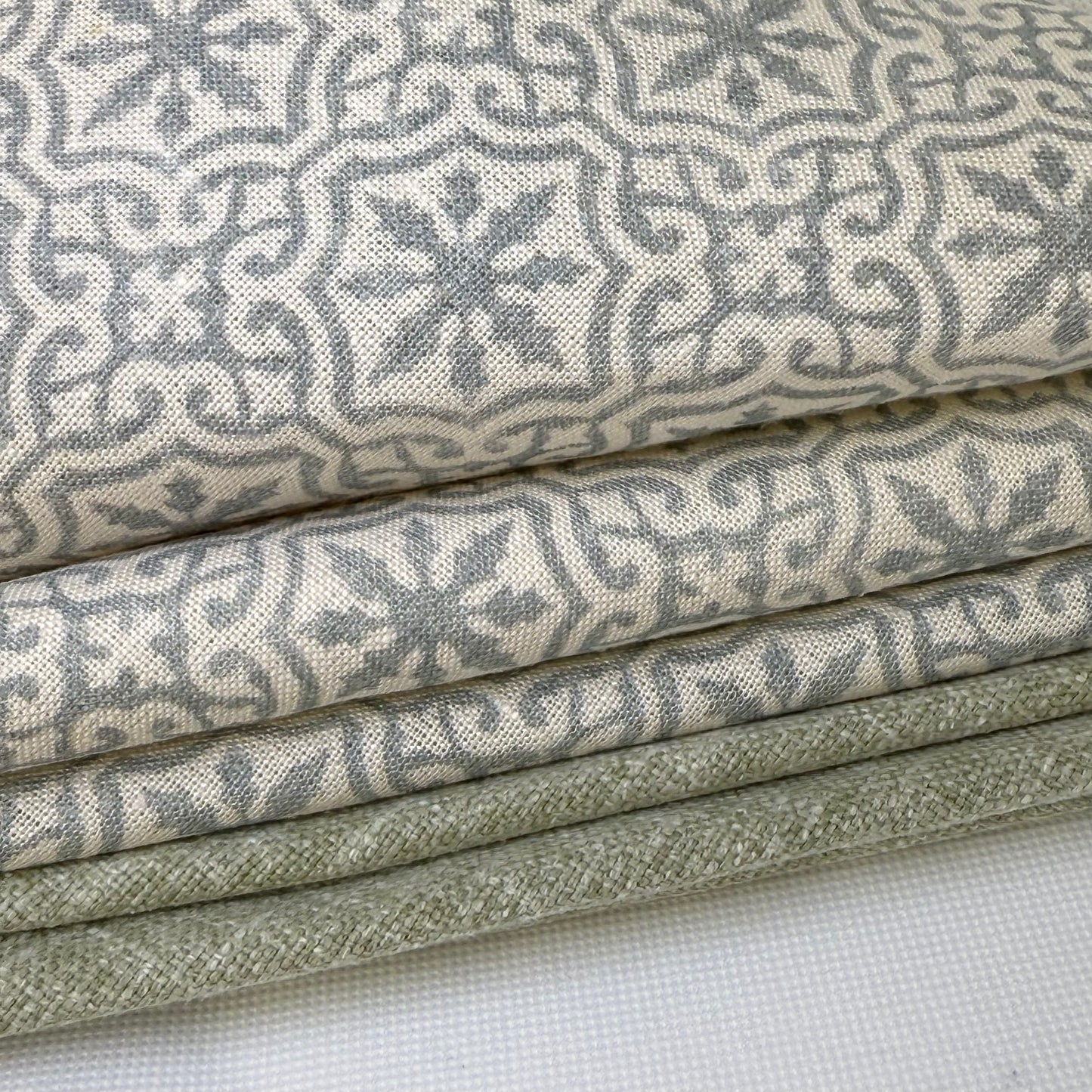 DYI Cushion Cover Set: Random Top Design Fabric
